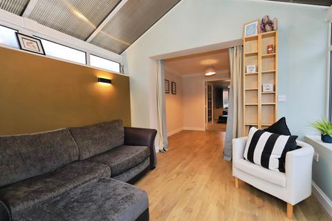 4 bedroom detached house for sale, Alder Avenue, Kidderminster