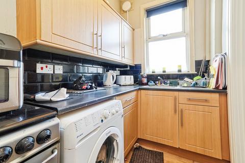 undefined, Sutherland Mount, Leeds
