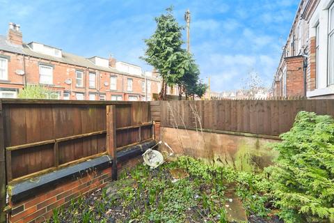 undefined, Sutherland Mount, Leeds