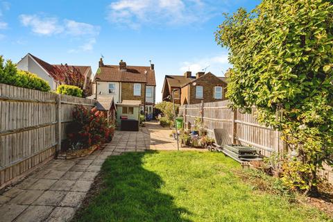 4 bedroom semi-detached house for sale, Willoughby Road, Slough