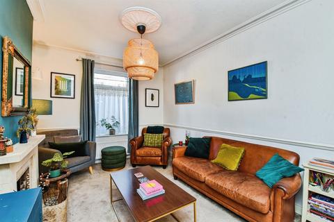3 bedroom semi-detached house for sale, West Street, TROWBRIDGE
