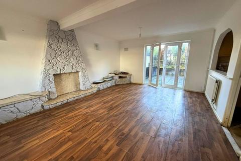 3 bedroom semi-detached house for sale, Heol-Y-Mynydd, Gilfach Goch, Porth