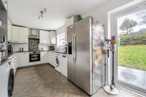 3 bedroom semi-detached house for sale, Larchfield Road, Maidenhead