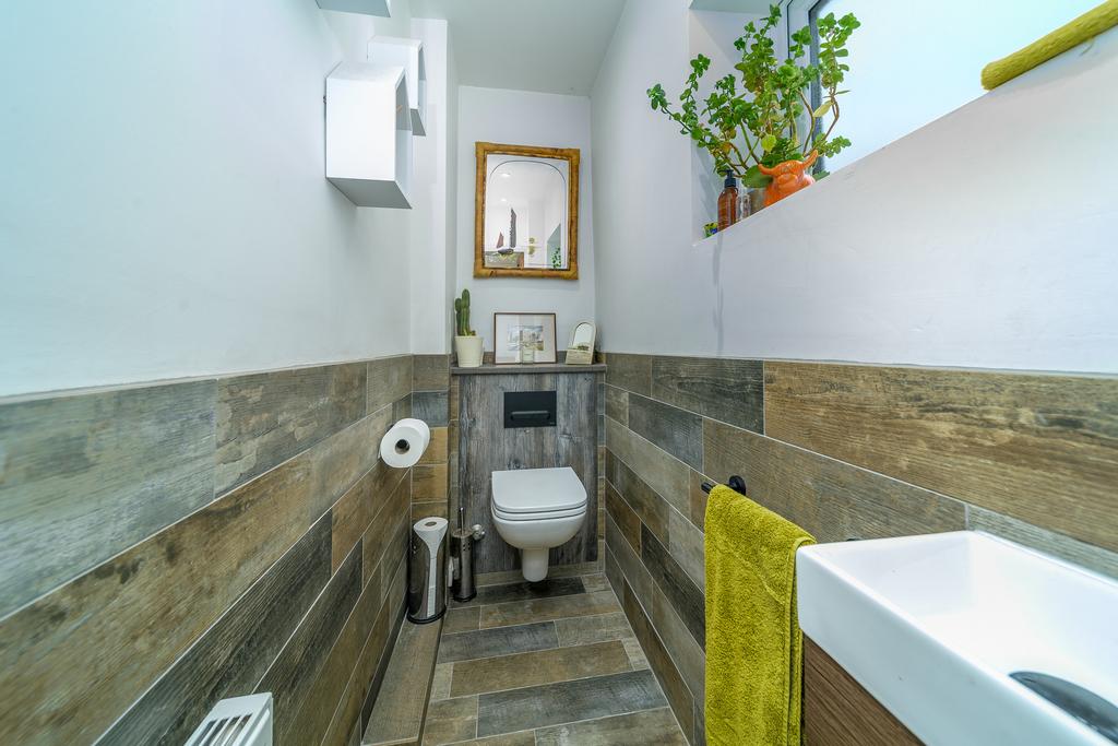 Wc 1