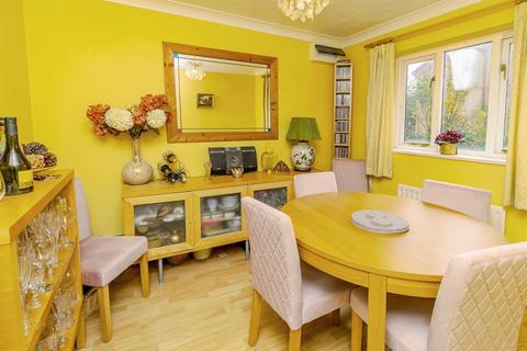 4 bedroom detached house for sale, Hindemith Gardens, Old Farm Park, Milton Keynes
