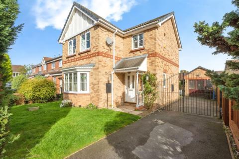 3 bedroom detached house for sale, Shuttle Close, Rossington, Doncaster