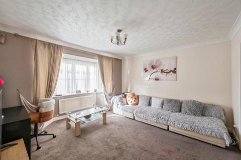 3 bedroom detached house for sale, Shuttle Close, Rossington, Doncaster
