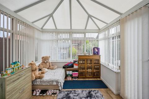 3 bedroom detached house for sale, Shuttle Close, Rossington, Doncaster