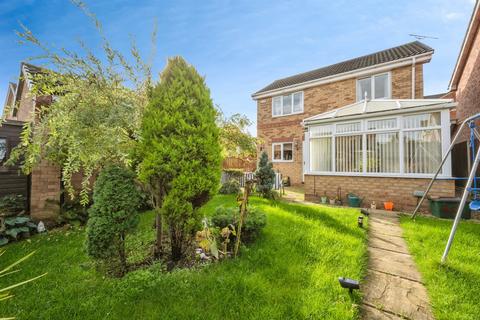 3 bedroom detached house for sale, Shuttle Close, Rossington, Doncaster