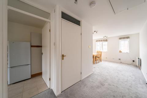 1 bedroom apartment to rent, Bodmin Street London SW18
