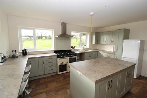 4 bedroom detached house to rent, Morchard Bishop, Crediton