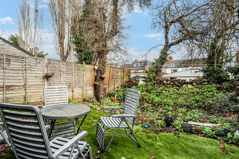 2 bedroom flat for sale, Chase Side, Enfield