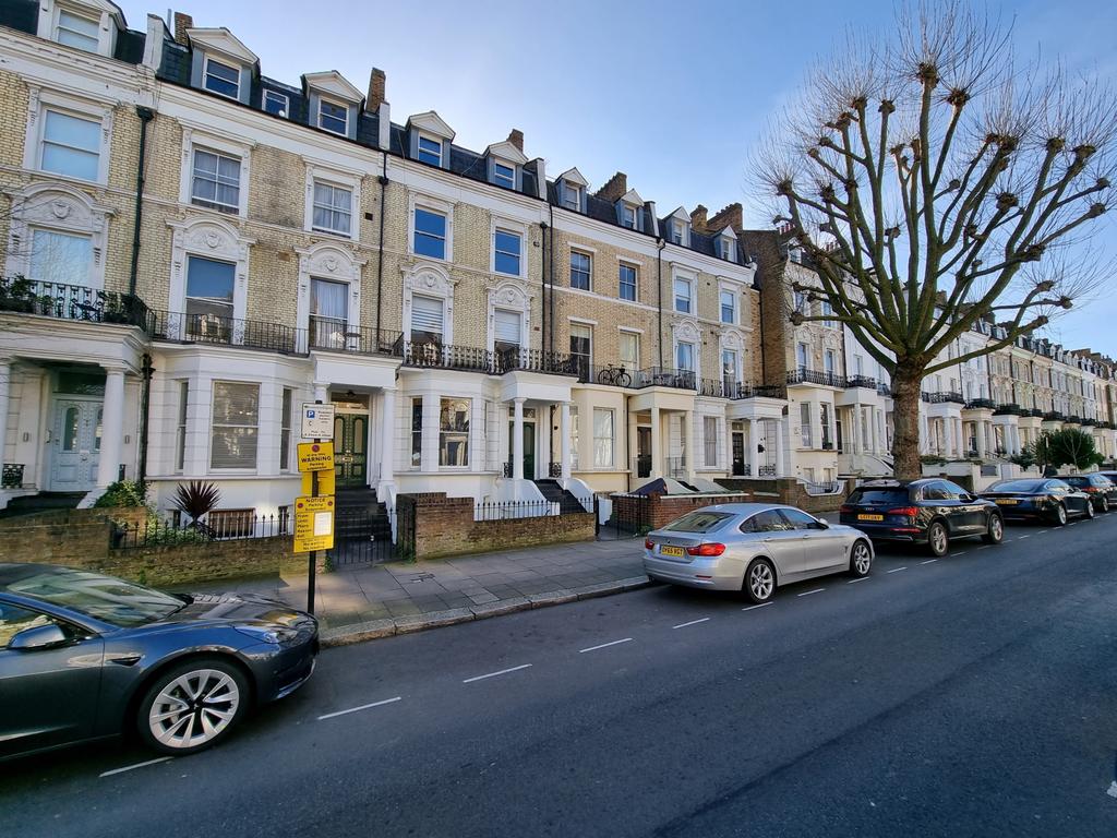 Flat to rent Sutherland Avenue, Maida Vale W9