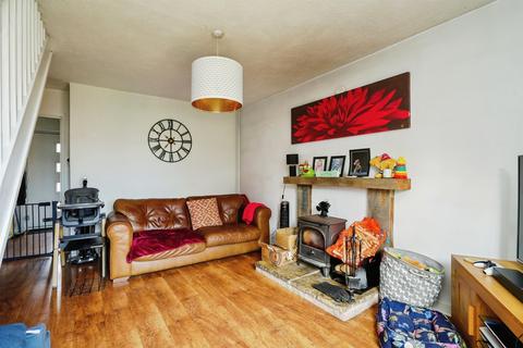 undefined, Waites Close, Aston, Bampton