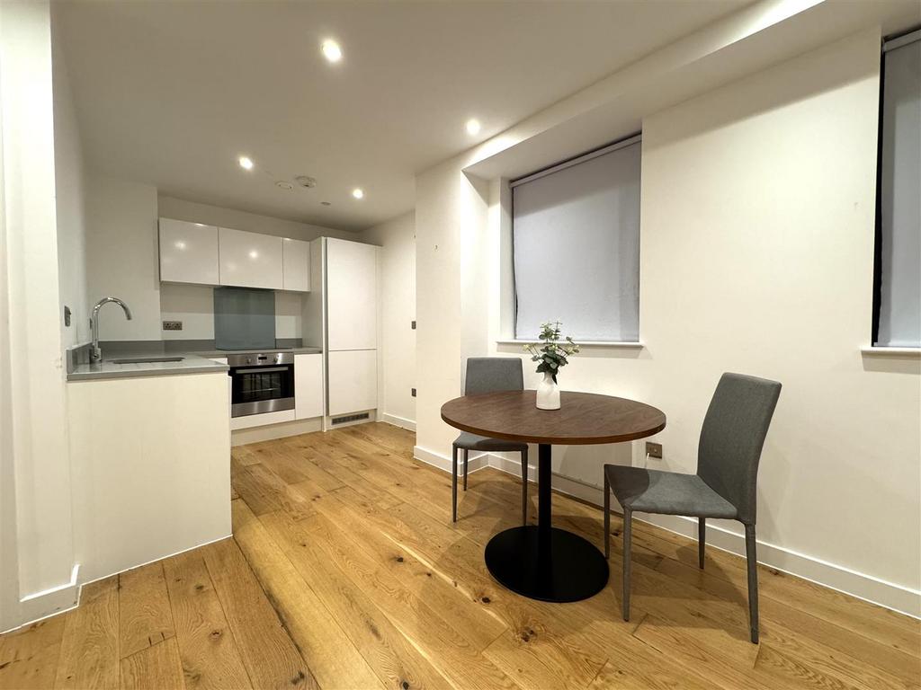 Kitchen pic 3.jpeg