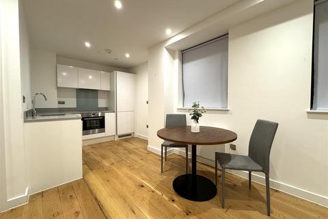undefined, Rockingham Road, Uxbridge UB8