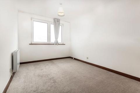 3 bedroom flat to rent, Eaton Drive, Kingston Upon Thames KT2