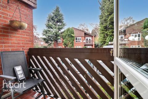 1 bedroom flat to rent, Cedar Close, LONDON