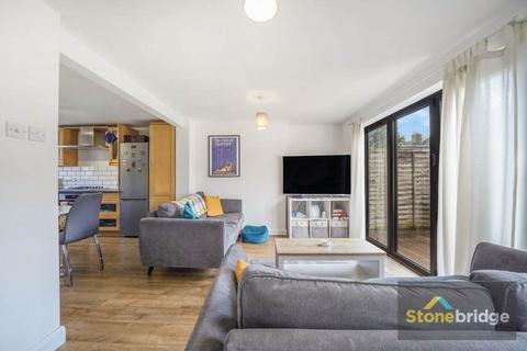 2 bedroom terraced house for sale, Claughton Road, London, E13