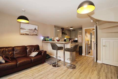4 bedroom end of terrace house for sale, Rogers Close, Yate, BRISTOL