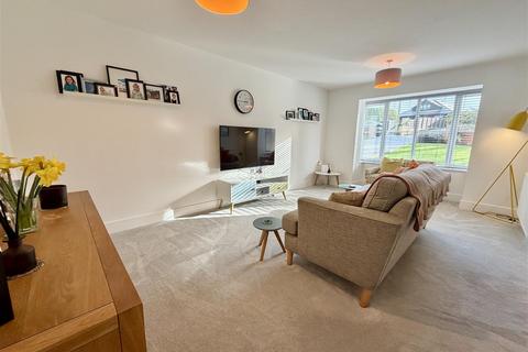 5 bedroom detached house for sale, Westfield Lane, Kippax, Leeds
