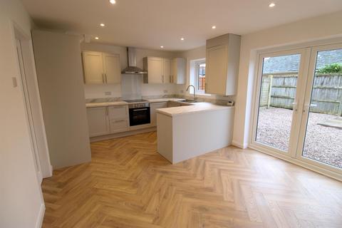3 bedroom terraced house for sale, Old Wrexham Road, Gresford, Wrexham