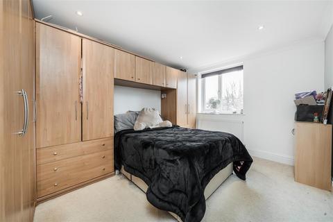 2 bedroom property for sale, Flat 6, 141 Headstone Lane, Harrow, HA2 6LX