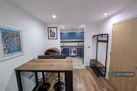2 bedroom flat to rent, Viridian Apartments, London, SW8