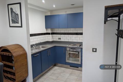 2 bedroom flat to rent, Viridian Apartments, London, SW8