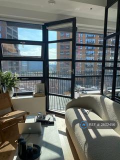 Studio to rent, Defoe House, London City Island, E14