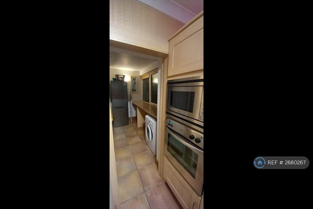 Kitchen 3