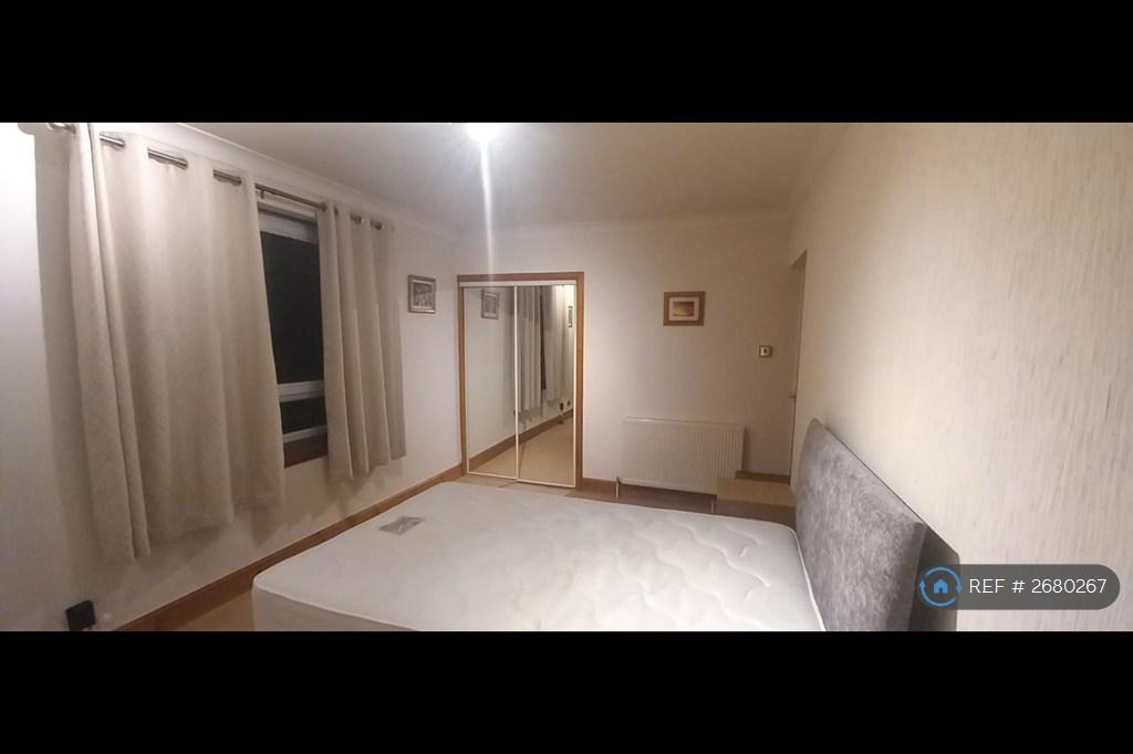 Bedroom 1b