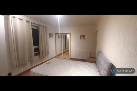 2 bedroom flat to rent, Cadenhead Place, Aberdeen, AB25