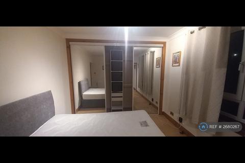 2 bedroom flat to rent, Cadenhead Place, Aberdeen, AB25