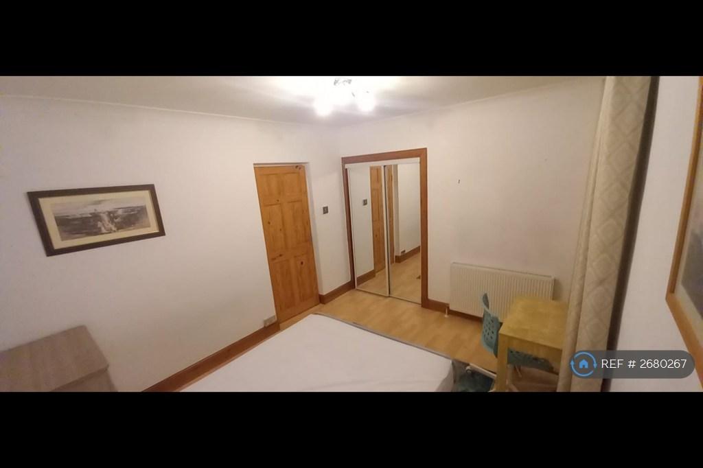 Bedroom 2c