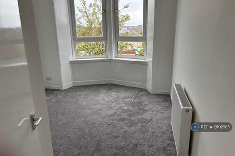 2 bedroom flat to rent, Andrews Street, Paisley, PA3