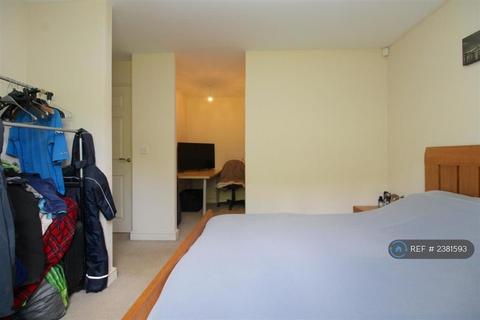 2 bedroom flat to rent, Leatham Avenue, Rotherham, S61