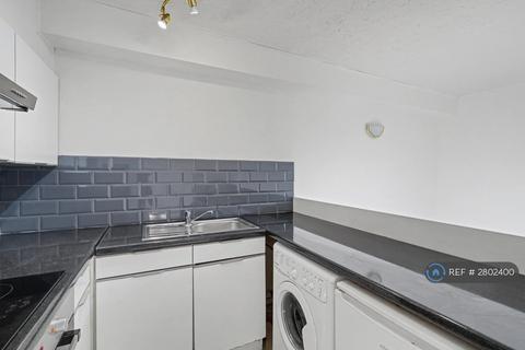 1 bedroom flat to rent, Pavilion Way, Edgware, HA8