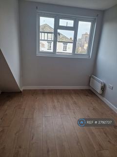 2 bedroom maisonette to rent, Hillside Avenue, Wembley, HA9