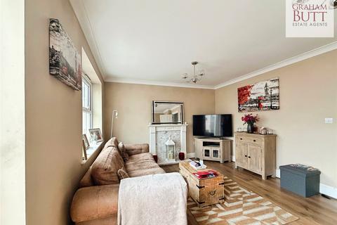 3 bedroom terraced house for sale, Highdown Close, Angmering, West Sussex