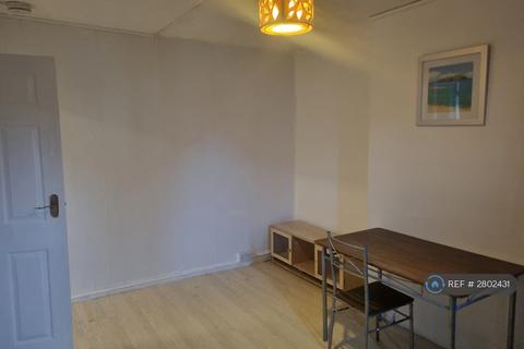 2 bedroom maisonette to rent, Sunnybank Avenue, Coventry, CV3