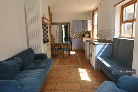 6 bedroom terraced house to rent, Brynland Avenue, Bristol, BS7
