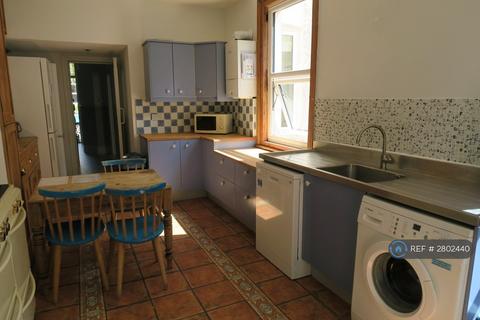 6 bedroom terraced house to rent, Brynland Avenue, Bristol, BS7