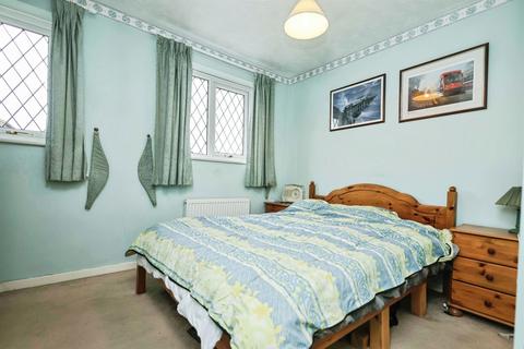 2 bedroom end of terrace house for sale, Perivale Way, STOURBRIDGE