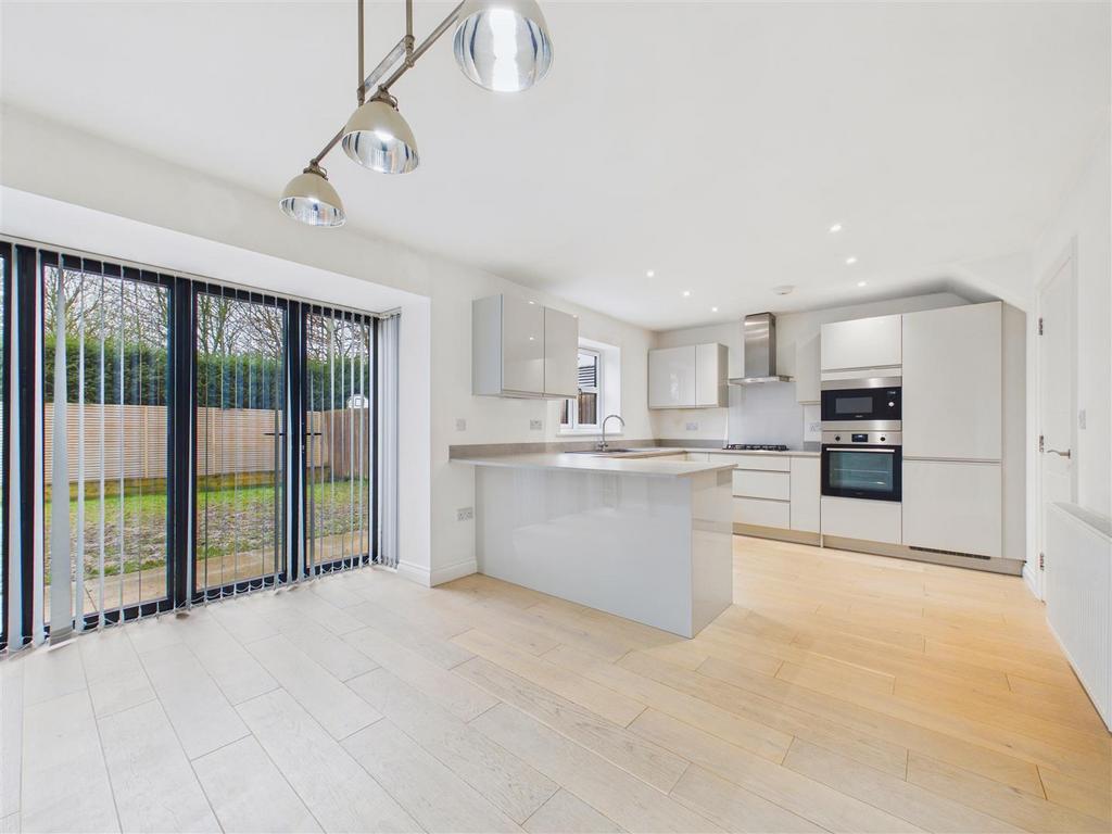 Dining/ Kitchen