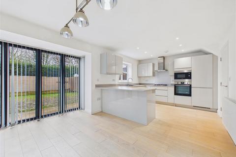 3 bedroom semi-detached house for sale, Avocet Close, Brough
