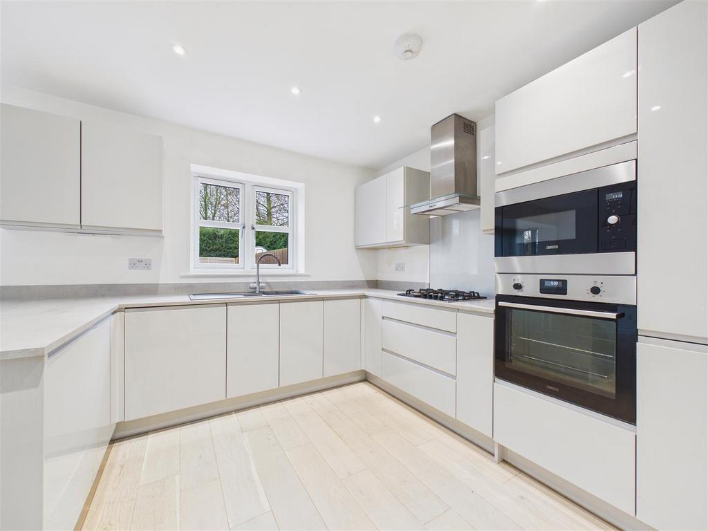 Dining/ Kitchen