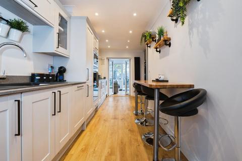 3 bedroom end of terrace house for sale, Hinkler Road, Southampton