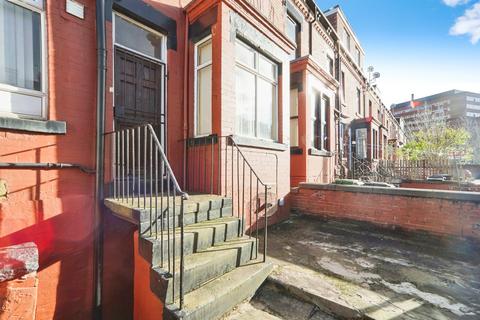 2 bedroom terraced house for sale, Bexley Place, Leeds