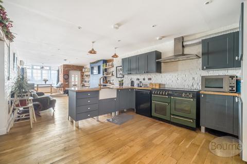 3 bedroom apartment for sale, Upper Hale Road, Farnham, Surrey, GU9
